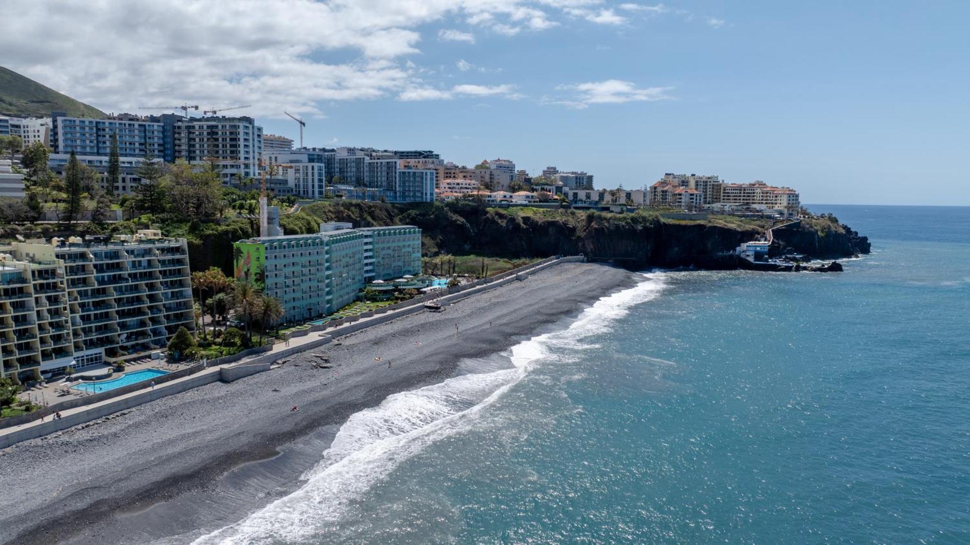 Atlantic View Apartment At Formosa Beach Funchal  Exterior photo